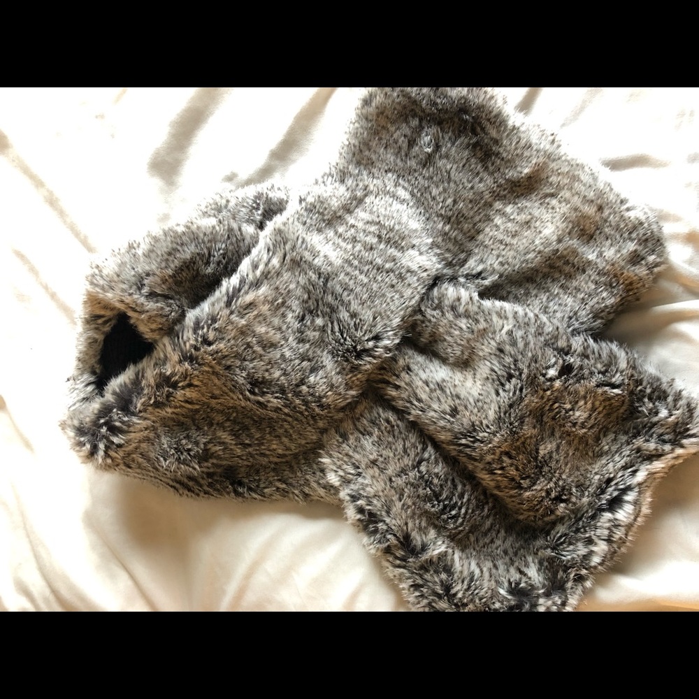 Stella and Dot faux fur shawl